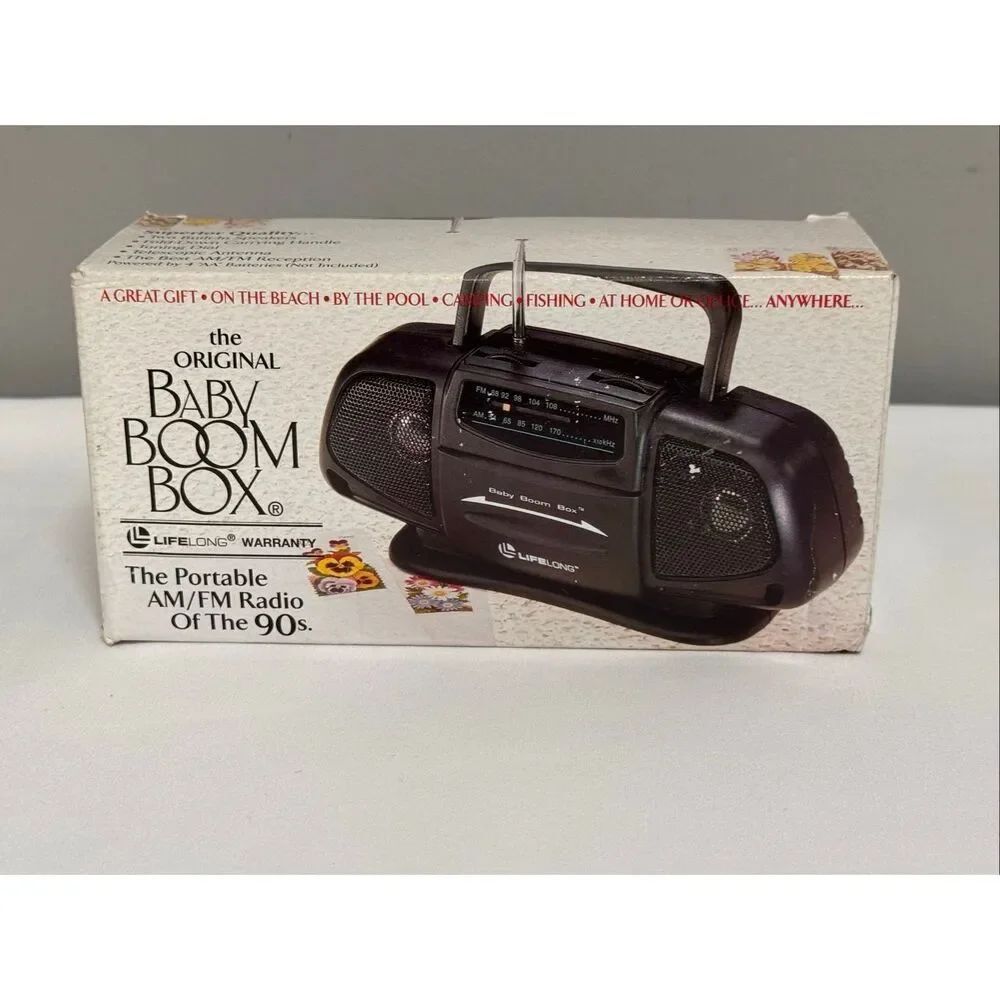 Vintage Lifelong Mini Baby Boom Box 2225 AM/FM Radio New Open Box